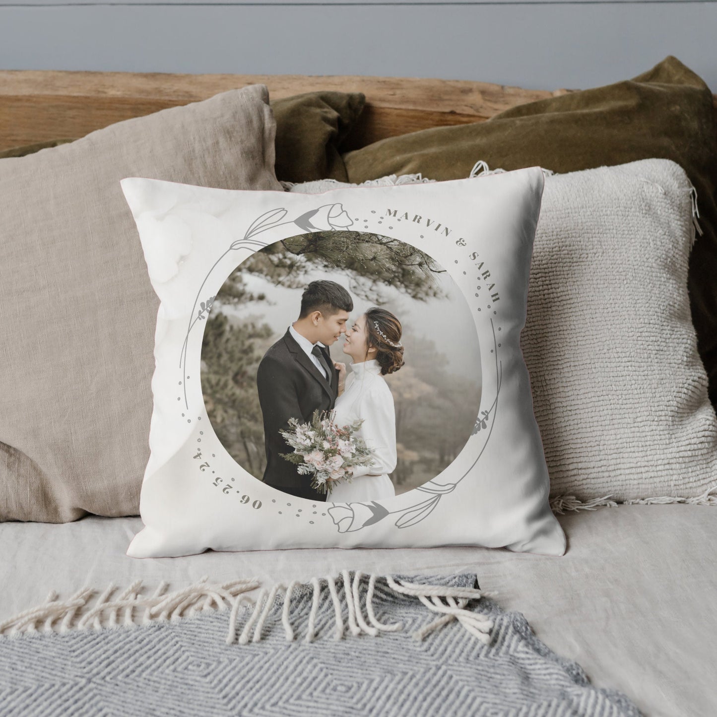 Personalized Wedding Photo Pillow – Custom Names & Date Gift for Couples & Anniversaries